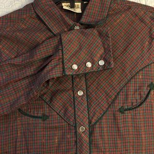 Western Pearl Snap long sleeve top